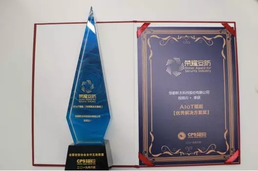 1561519712142736.jpg 640.webp (3).jpg